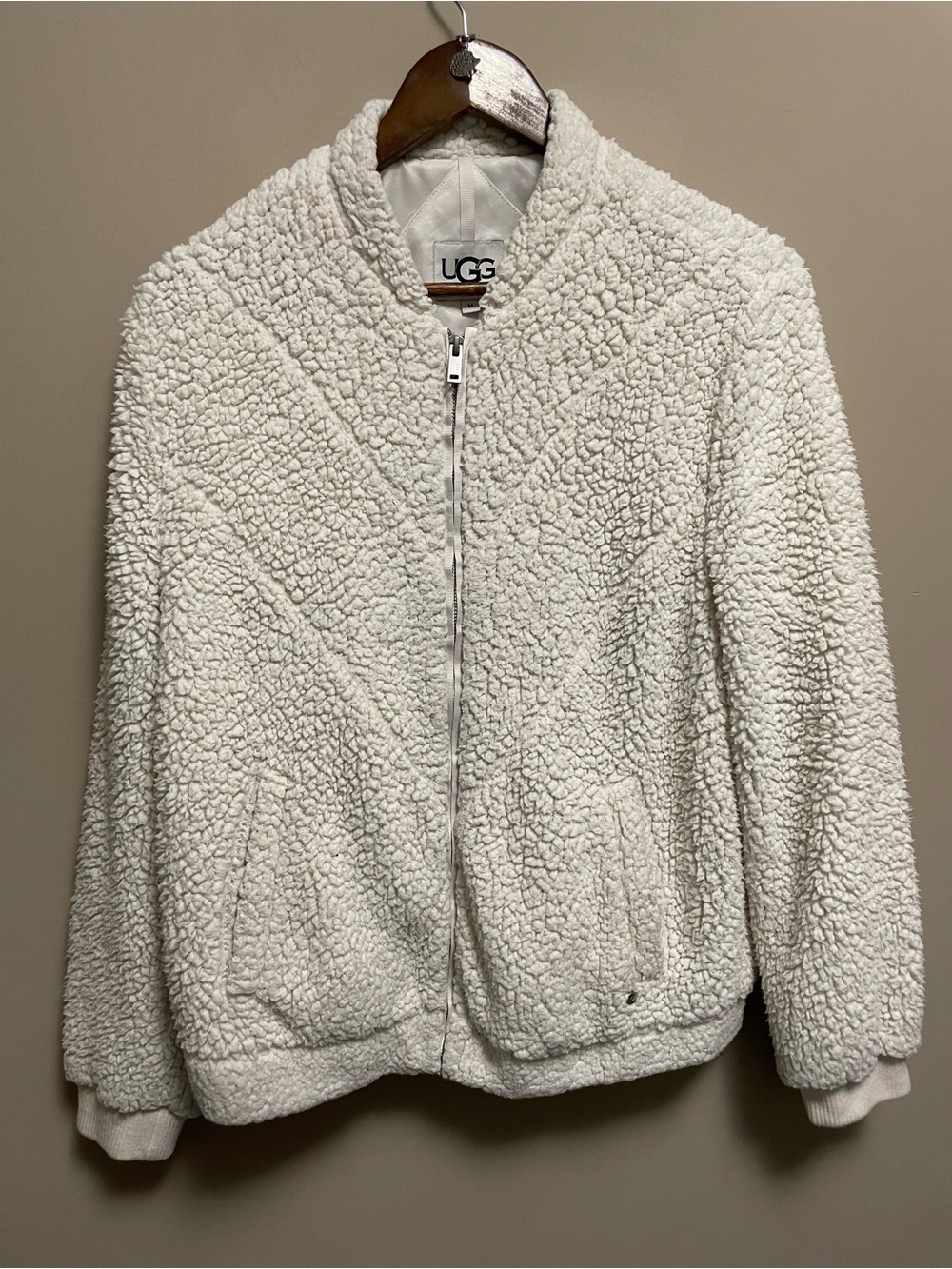 UGG Cream Sherpa Zip-Up Jacket Women’s Medium